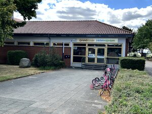 Haupteingang der Grundschule Hoheneggelsen