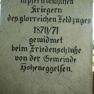 Bild vergr&ouml;&szlig;ern: Gedenkstein in Hoheneggelsen "Ehrenmal"