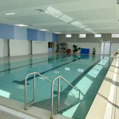 Bild vergr&ouml;&szlig;ern: Kleinschwimmhalle