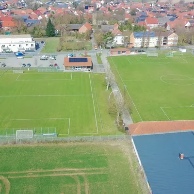 Bild vergr&ouml;&szlig;ern: Sportplatz Söhlde